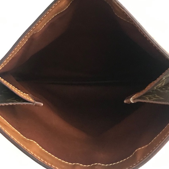 SOLD✨ Louis Vuitton Monogram Envelope Clutch - Picture 9 of 9